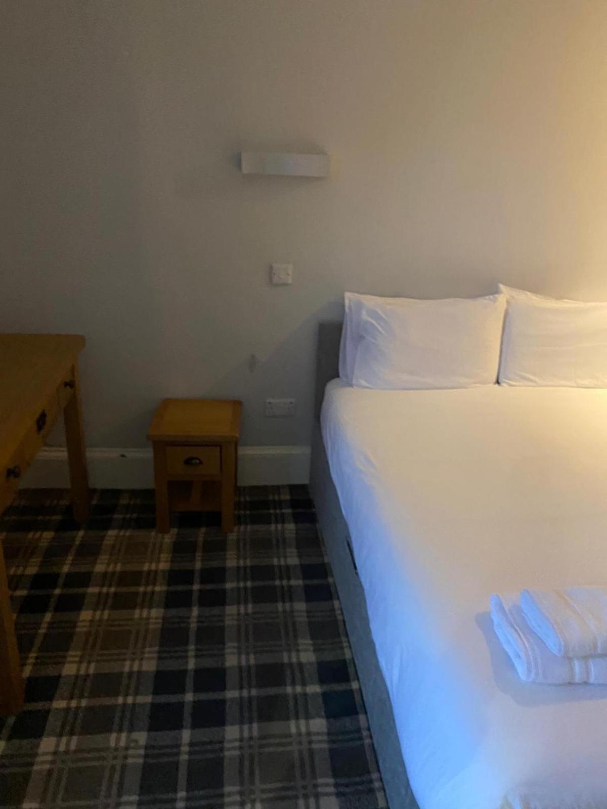 Crown Hotel & Bar 因弗内斯 外观 照片